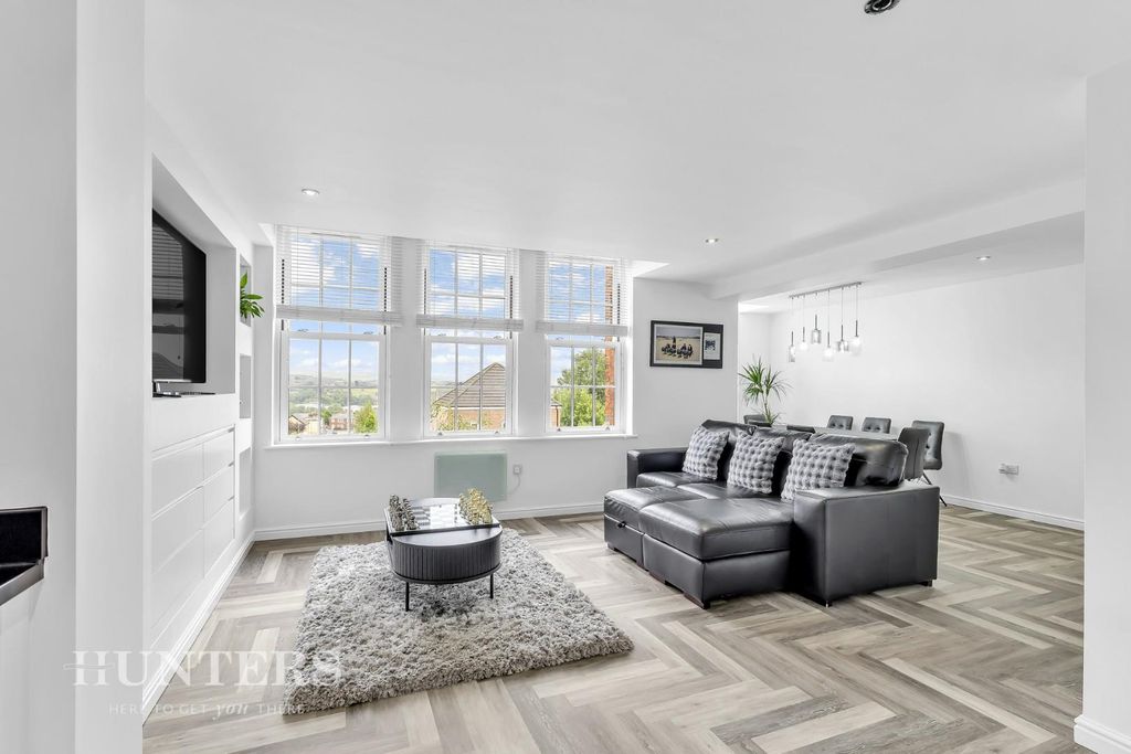 Property photo 3 of 26 Open Plan