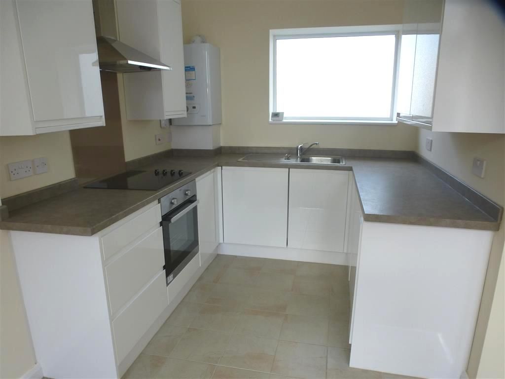 Property photo 3 of 5 Kitchen