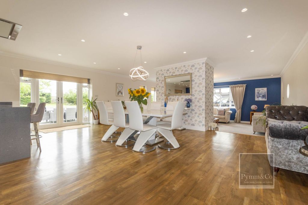 Property photo 2 of 29