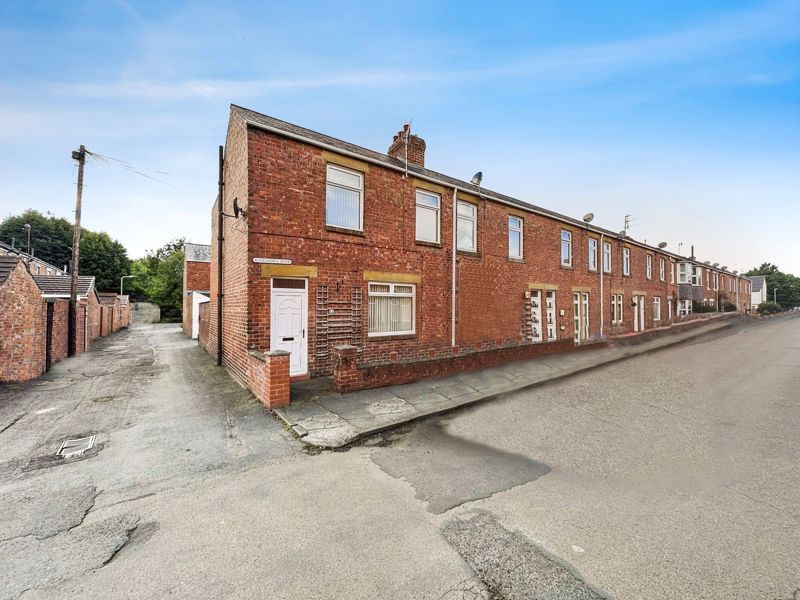 Property photo 1 of 14 Photo 8