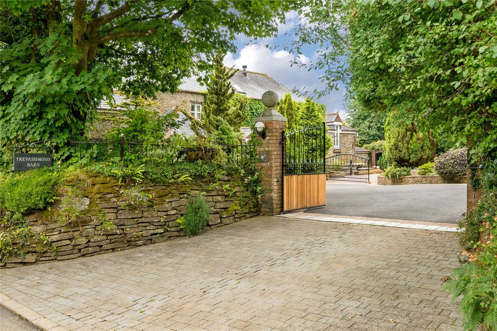 Property photo 2 of 32 Picture No. 02