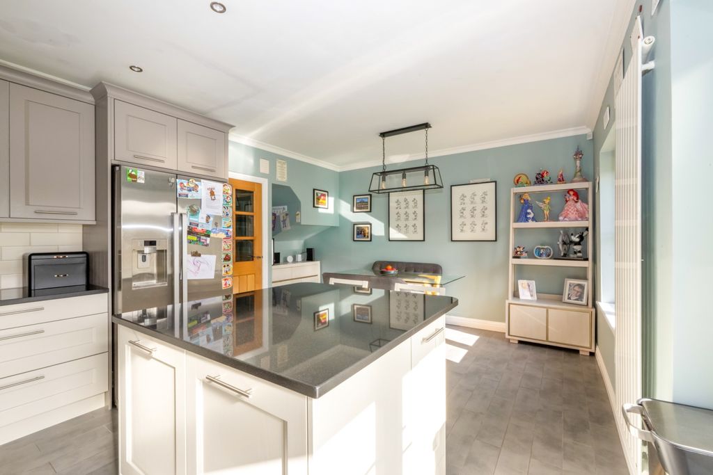 Property photo 2 of 23 Torcross Ewemove Redcar-4