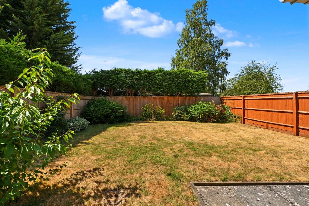Property photo 2 of 16 5302763