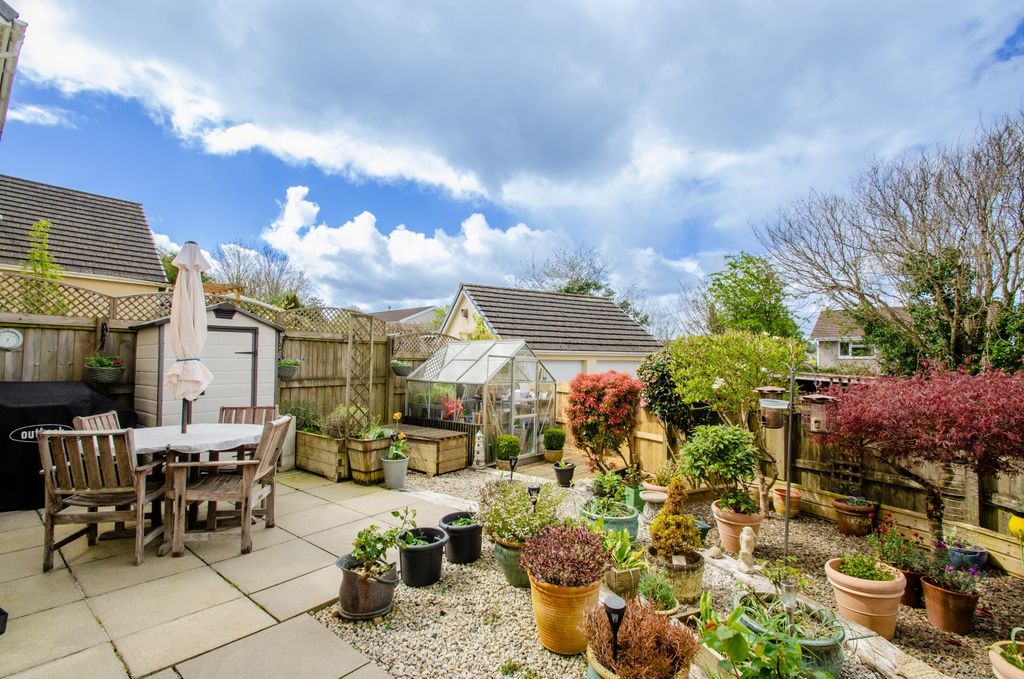 Property photo 2 of 7 42 Gilbert Road Tps 01208 74182-06