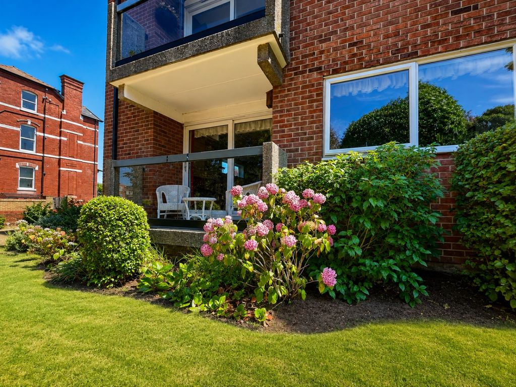 Property photo 2 of 22 5327953