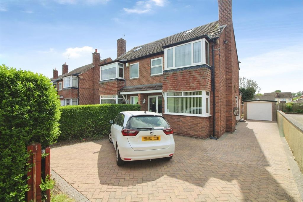 Property photo 1 of 17 Exterior