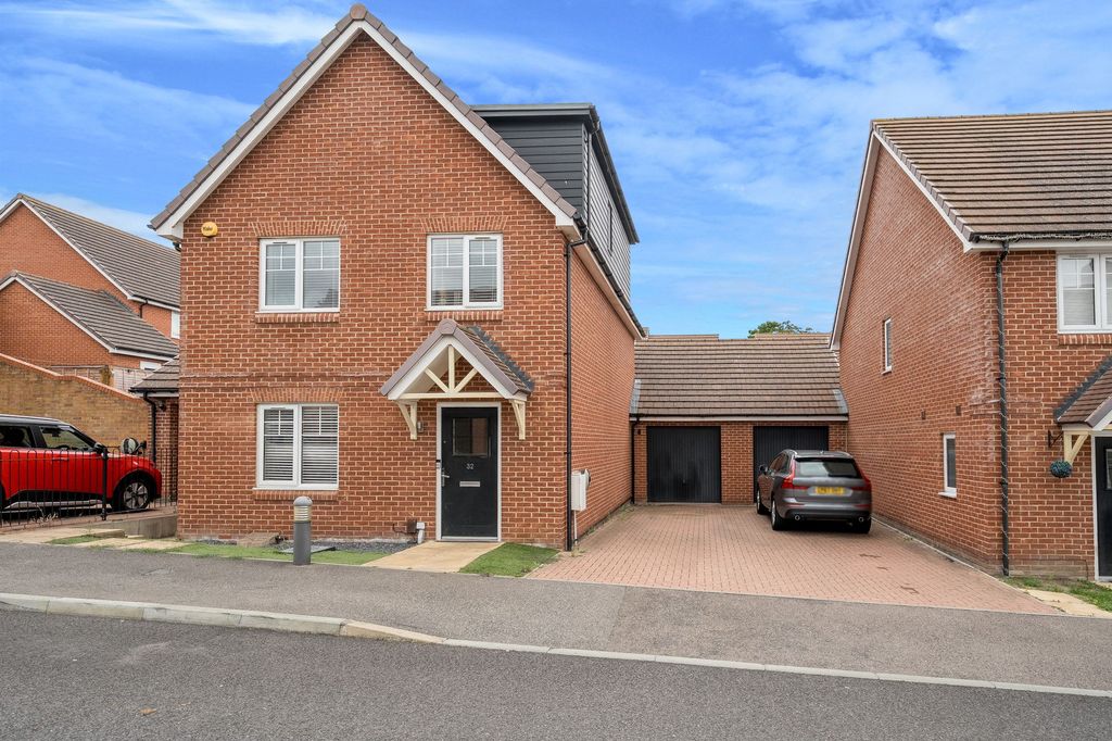 Property photo 1 of 24