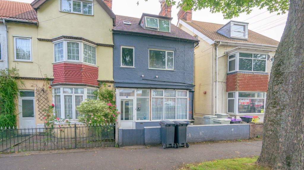 Property photo 1 of 5