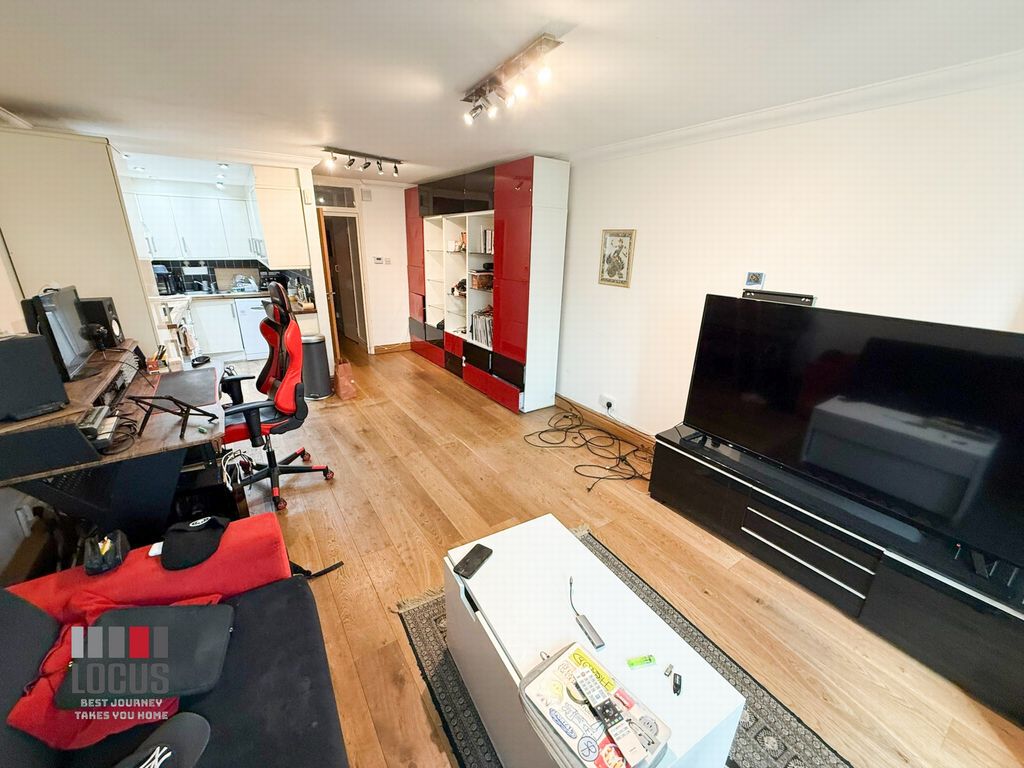 Property photo 3 of 13 Photo 8