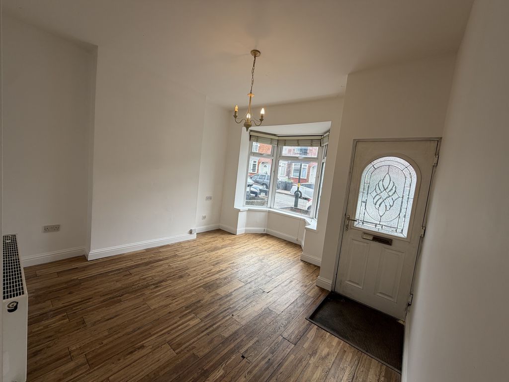 Property photo 2 of 16 Photo 1