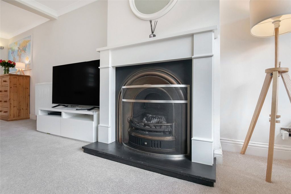 Property photo 3 of 18 Picture No. 05