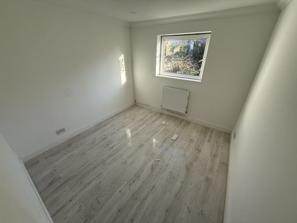 Property photo 3 of 3 Gallery