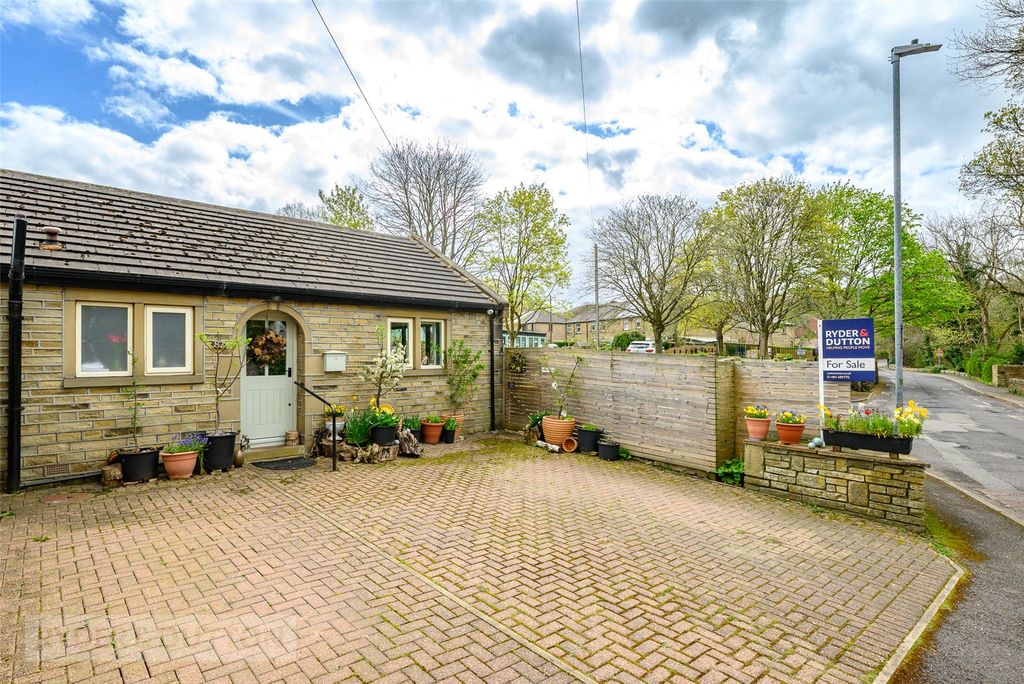 Property photo 2 of 21 Front External