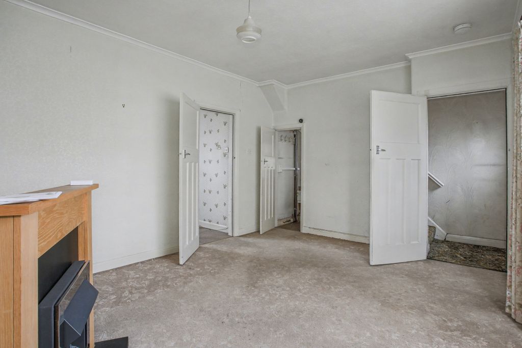 Property photo 3 of 16 79 Queen Street, Wigan, Wn3 4Hx