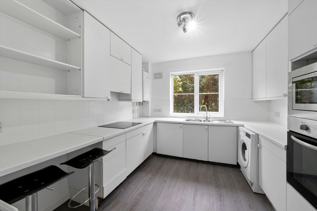 Property photo 3 of 17 Picture No. 24