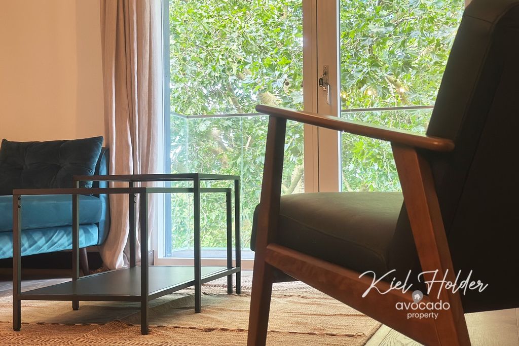 Property photo 3 of 17 5128273