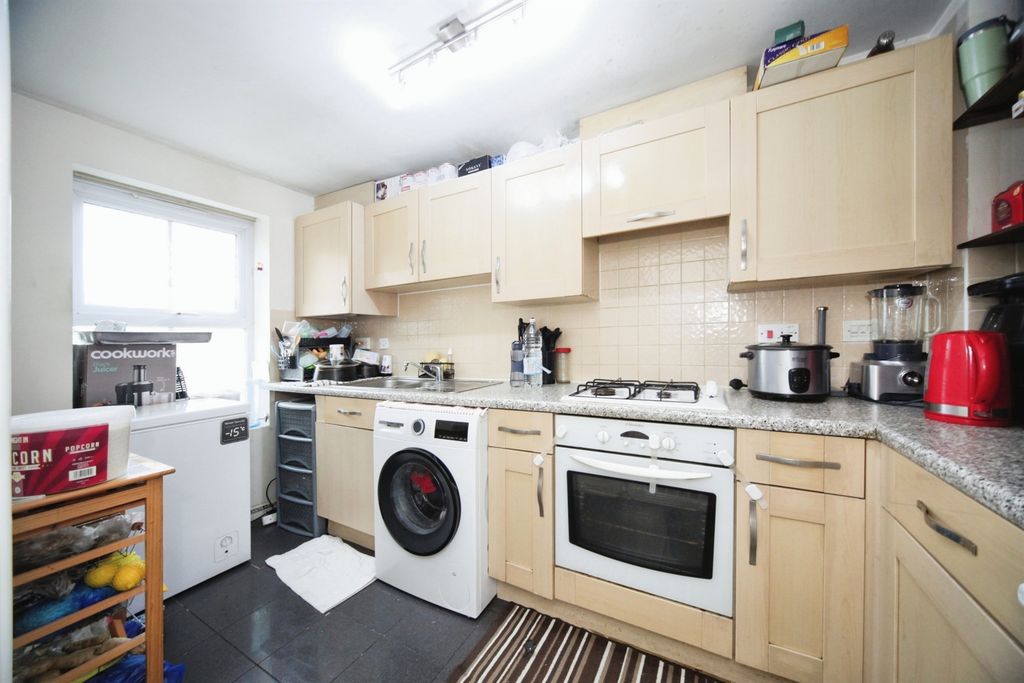 Property photo 2 of 16
