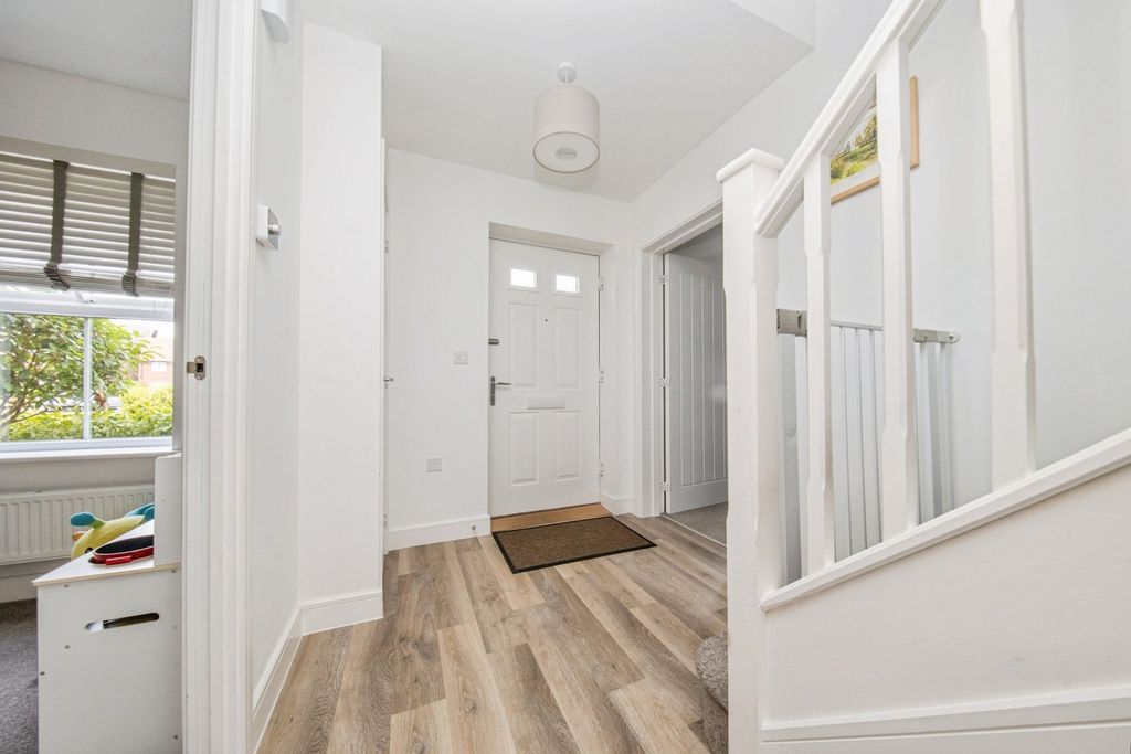 Property photo 2 of 23 Pbox-Img.Jpg