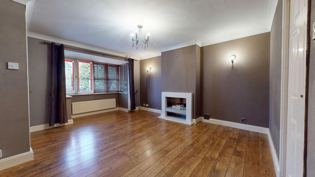 Property photo 3 of 26 4540962