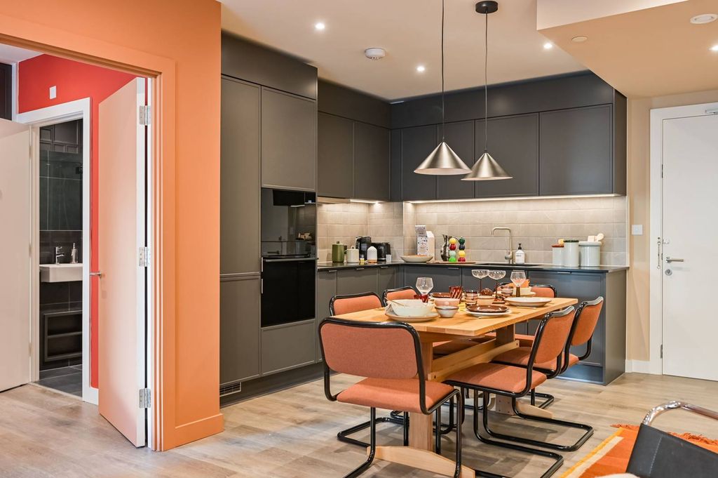 Property photo 2 of 28