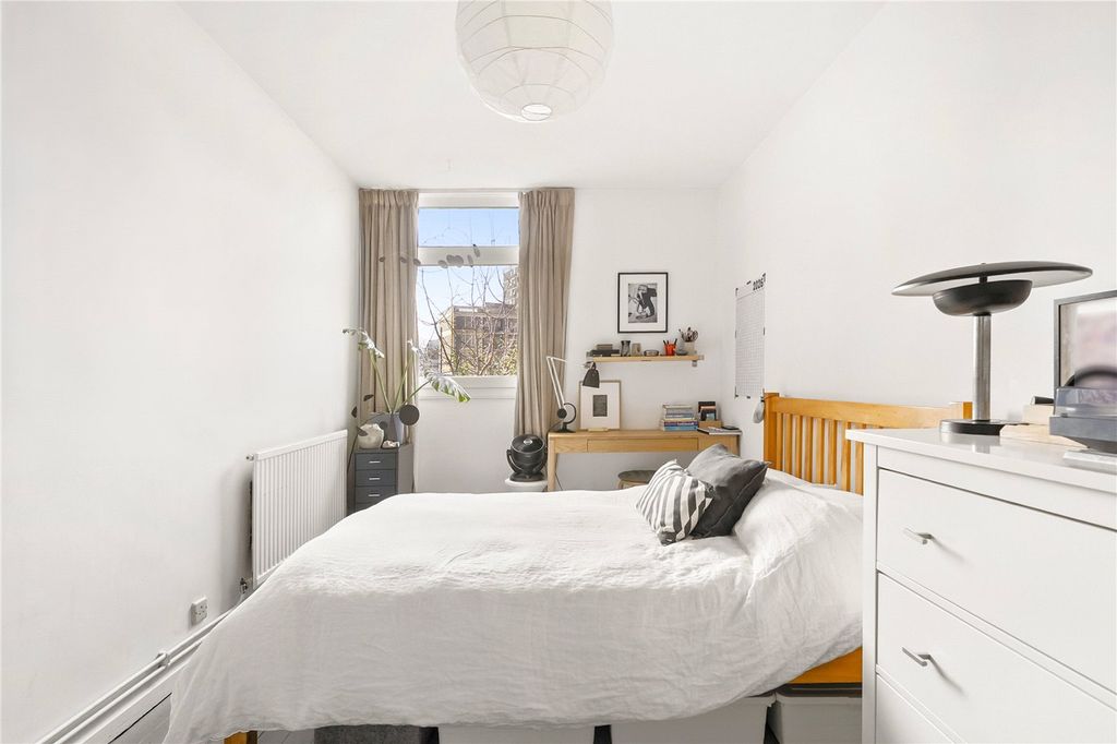 Property photo 2 of 18 Picture No. 19