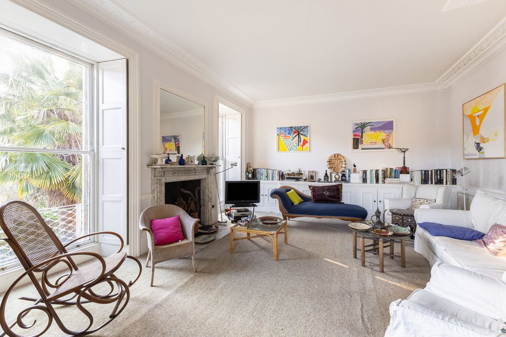 Property photo 2 of 21 Drawing Room