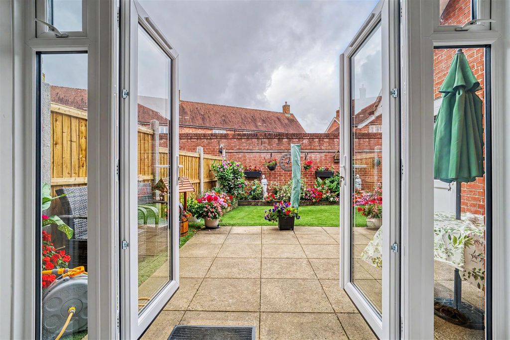 Property photo 2 of 10
