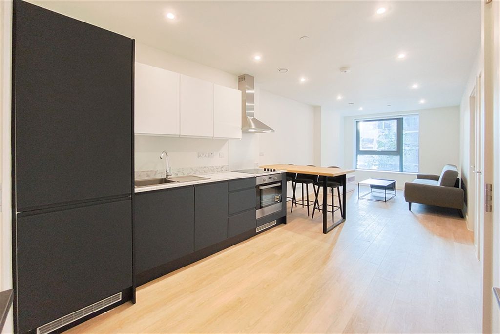 Property photo 1 of 11 (Main)