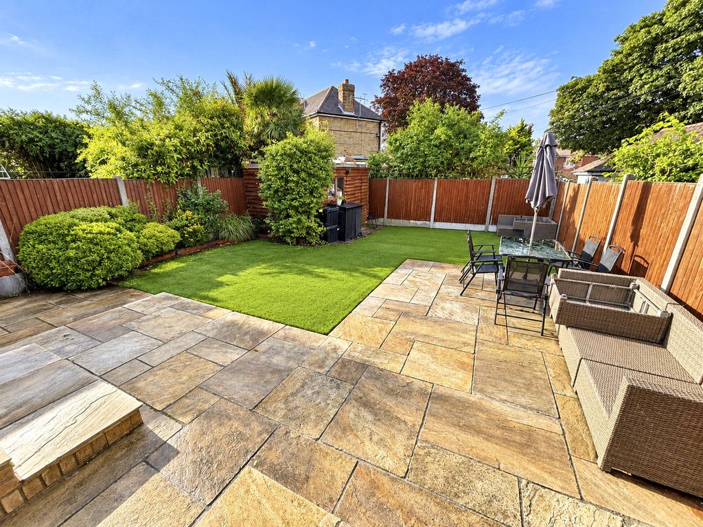Property photo 2 of 25 Picture No. 30