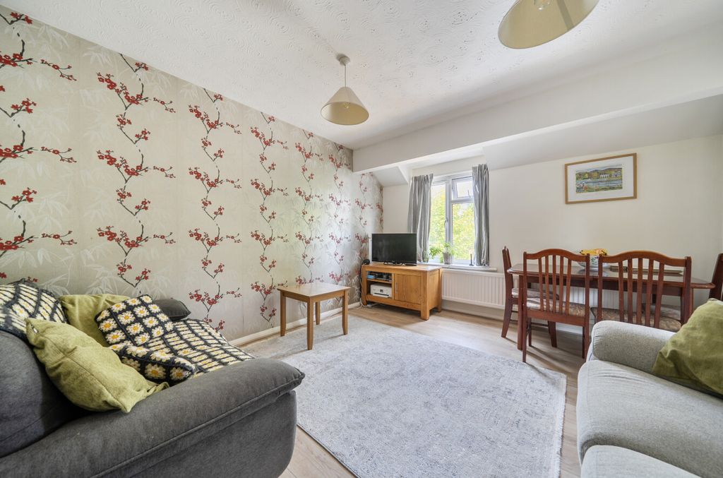 Property photo 3 of 14 151164810