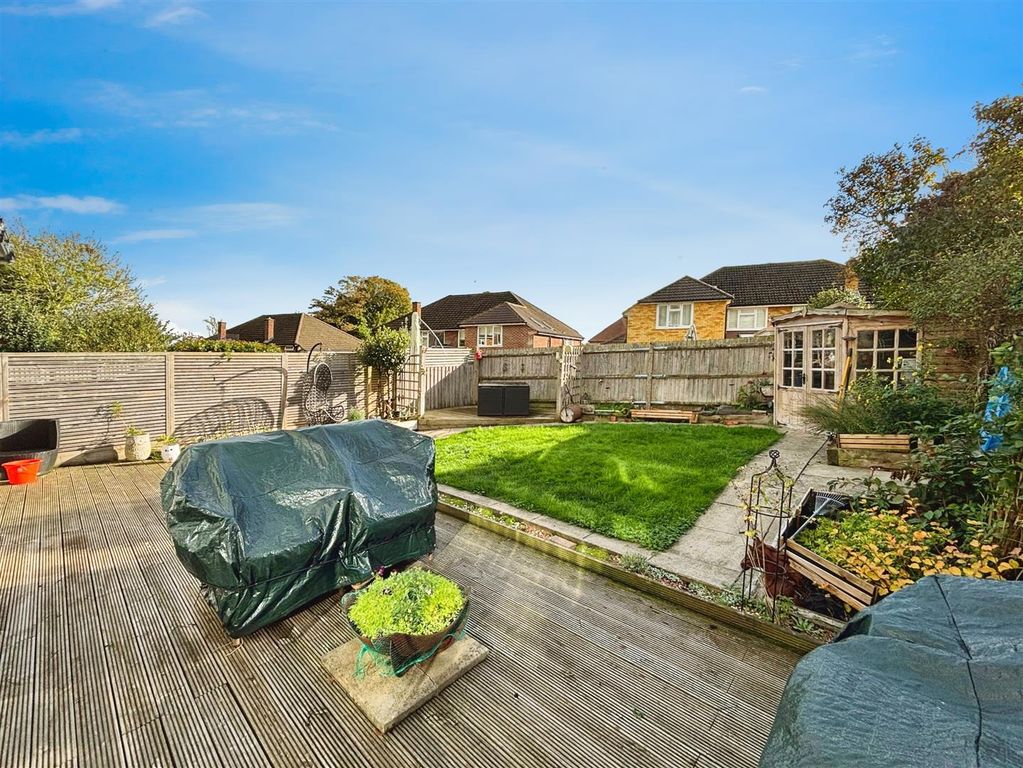 Property photo 3 of 21 5d489059-Photo 2010-22-25 2C 2014 2023 2001.Jpg