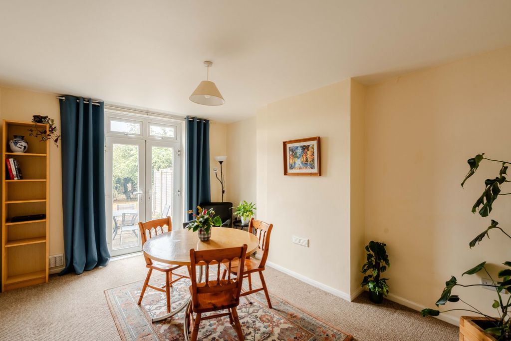 Property photo 3 of 26 4