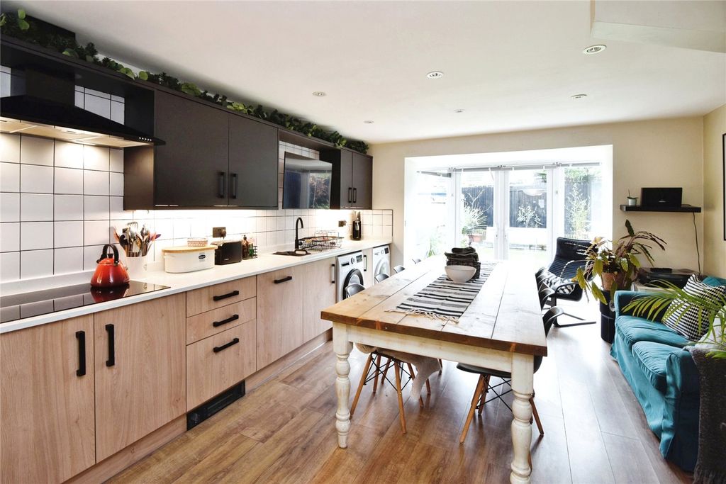 Property photo 2 of 20 Picture No. 01