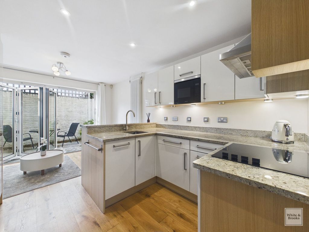 Property photo 3 of 17