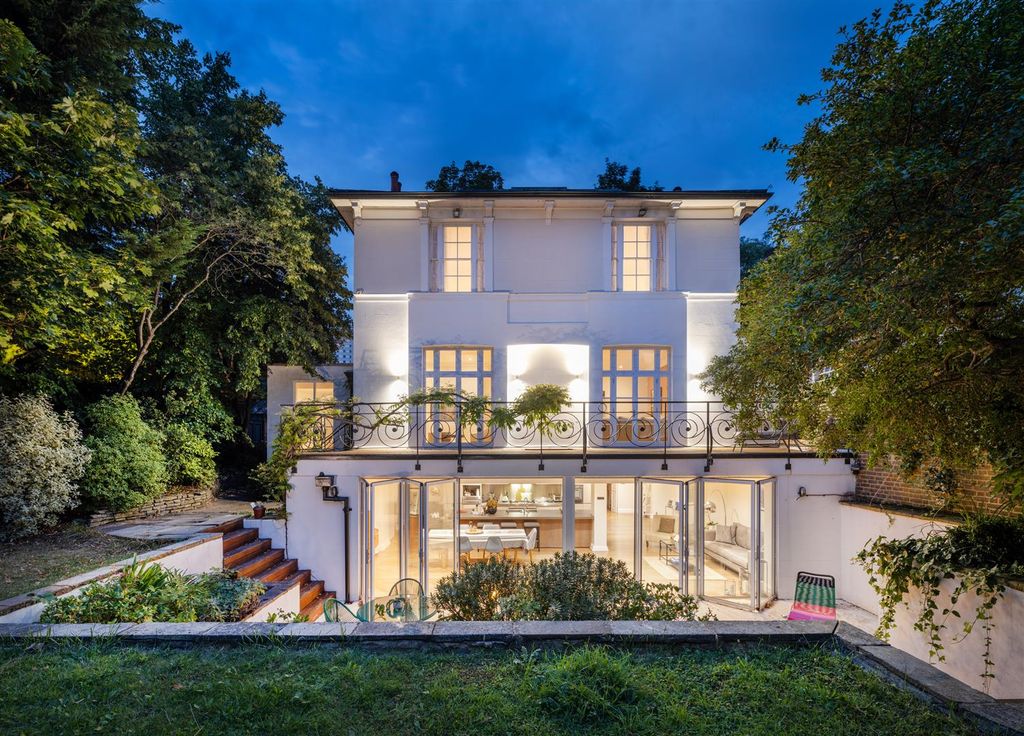 Property photo 1 of 15 7104_036.Jpg