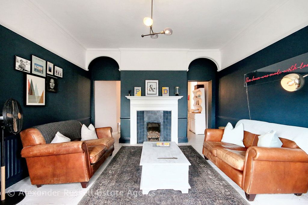 Property photo 3 of 22