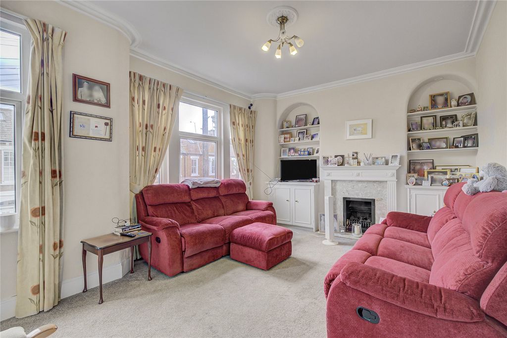 Property photo 2 of 12 Picture No. 02