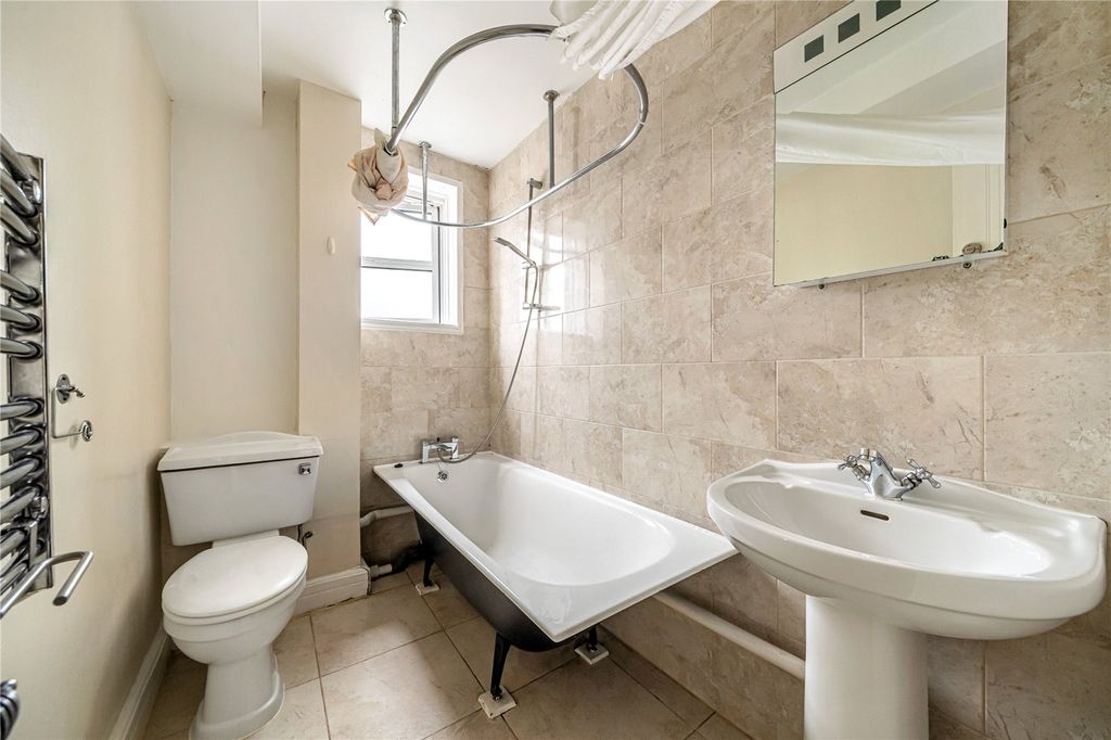 Property photo 3 of 7 Picture No. 26
