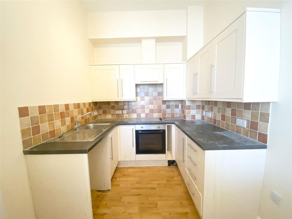 Property photo 3 of 6 Kitchen.Jpg