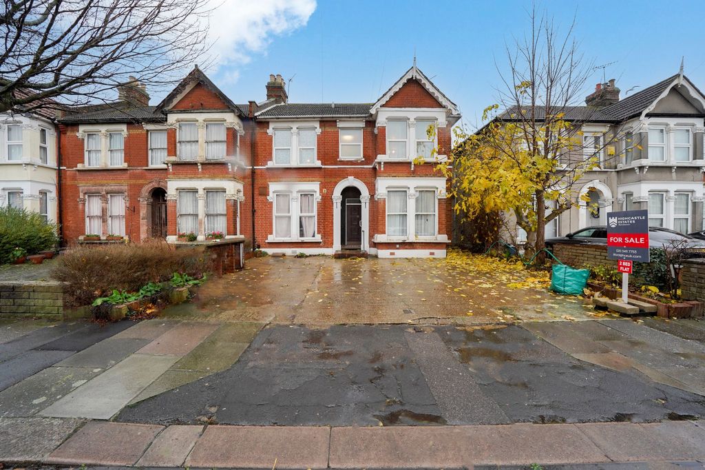 Property photo 1 of 15 Front