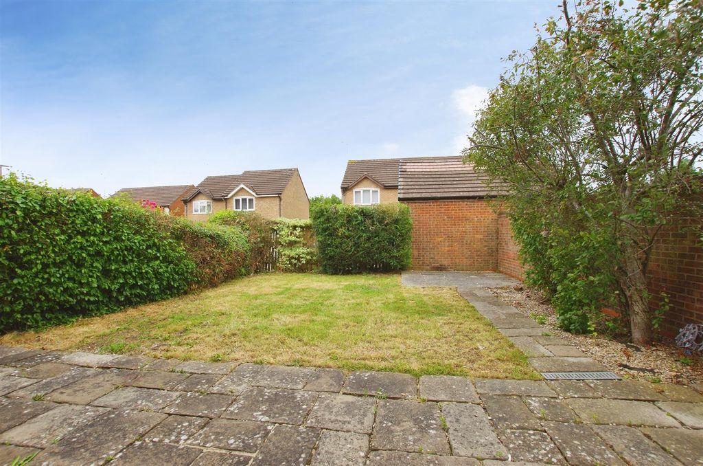 Property photo 2 of 17 Rear Garden