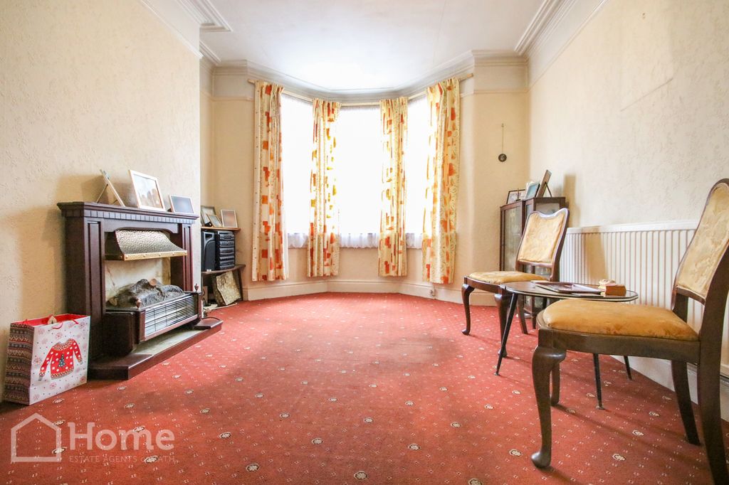 Property photo 2 of 14