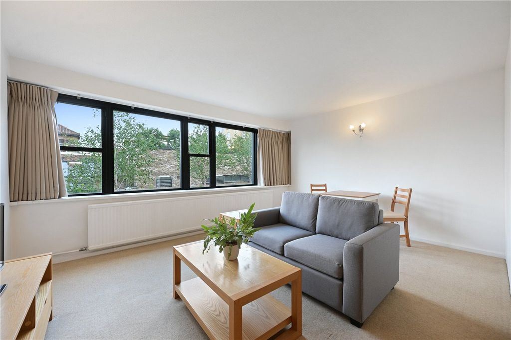 Property photo 1 of 10 Picture No. 06