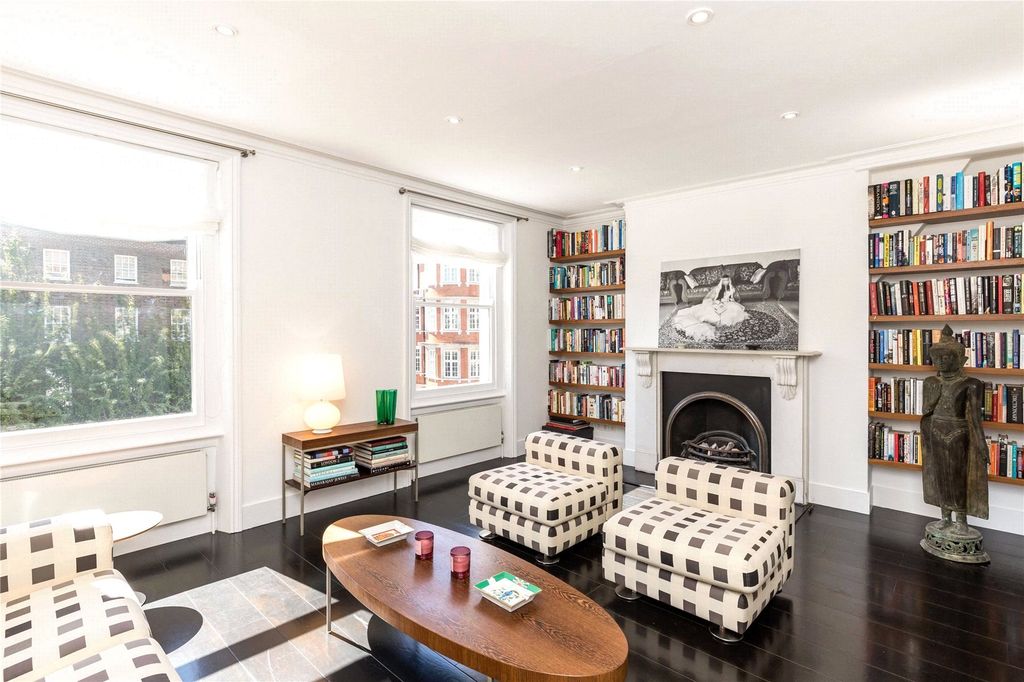 Property photo 1 of 10 Reception