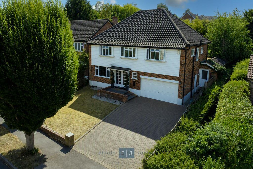 Property photo 1 of 16