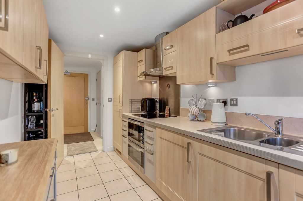 Property photo 3 of 25