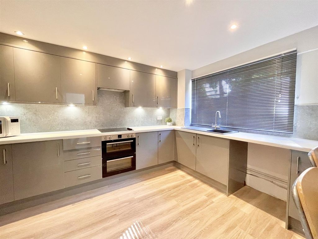 Property photo 1 of 13 Kitchen