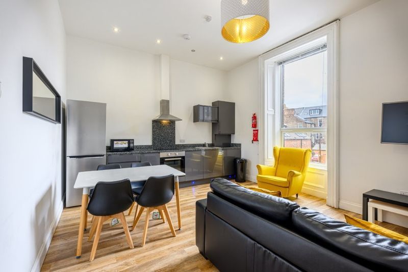 Property photo 3 of 7 Photo 5