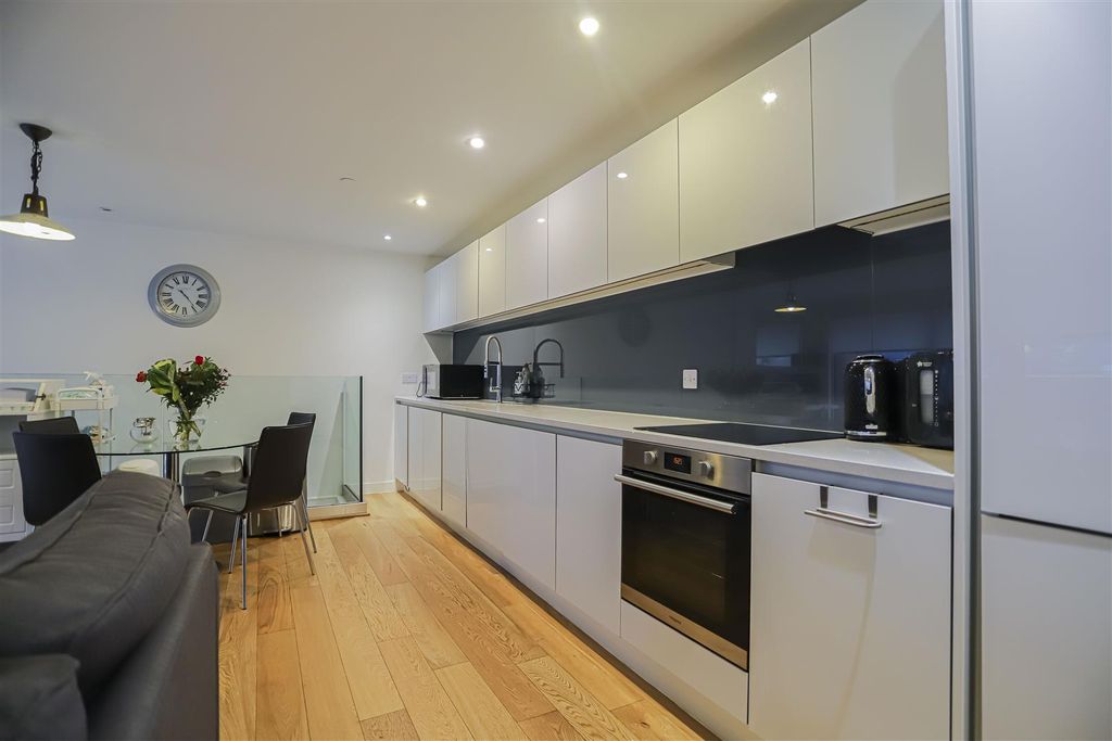 Property photo 3 of 28 2.Jpg