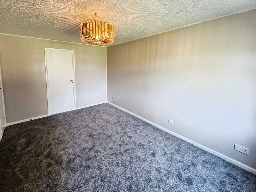 Property photo 2 of 15 Lounge